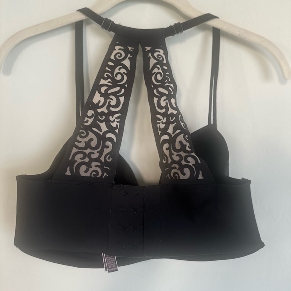 Victoria's Secret Black Bra with Lace Detail - Picture 5 of 10
